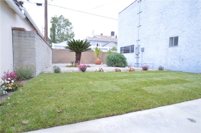 1443 N. Evergreen — MLS photo 11